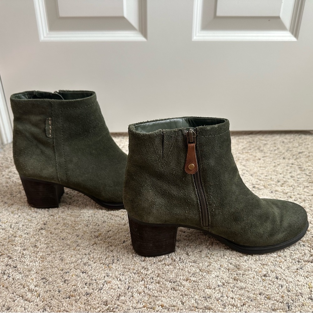 Rockport Olive Green Suede Women’s Booties